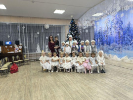 Новогодние утренники Новогодние утренники.